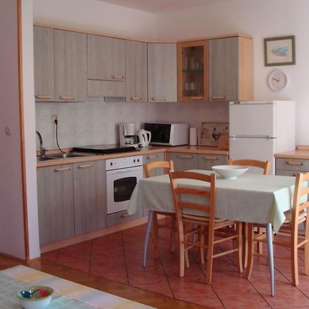 Apartment Branko With Free Parking Ičići Esterno foto