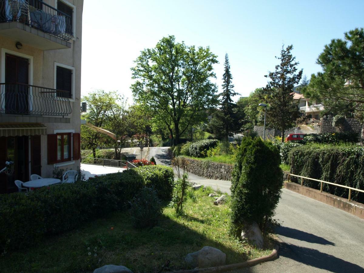 Apartment Branko With Free Parking Ičići Esterno foto
