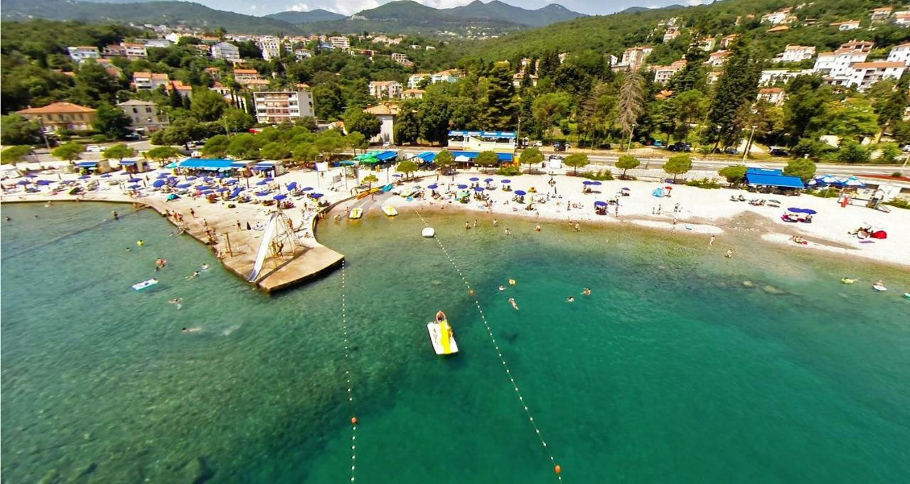 Apartment Branko With Free Parking Ičići Esterno foto