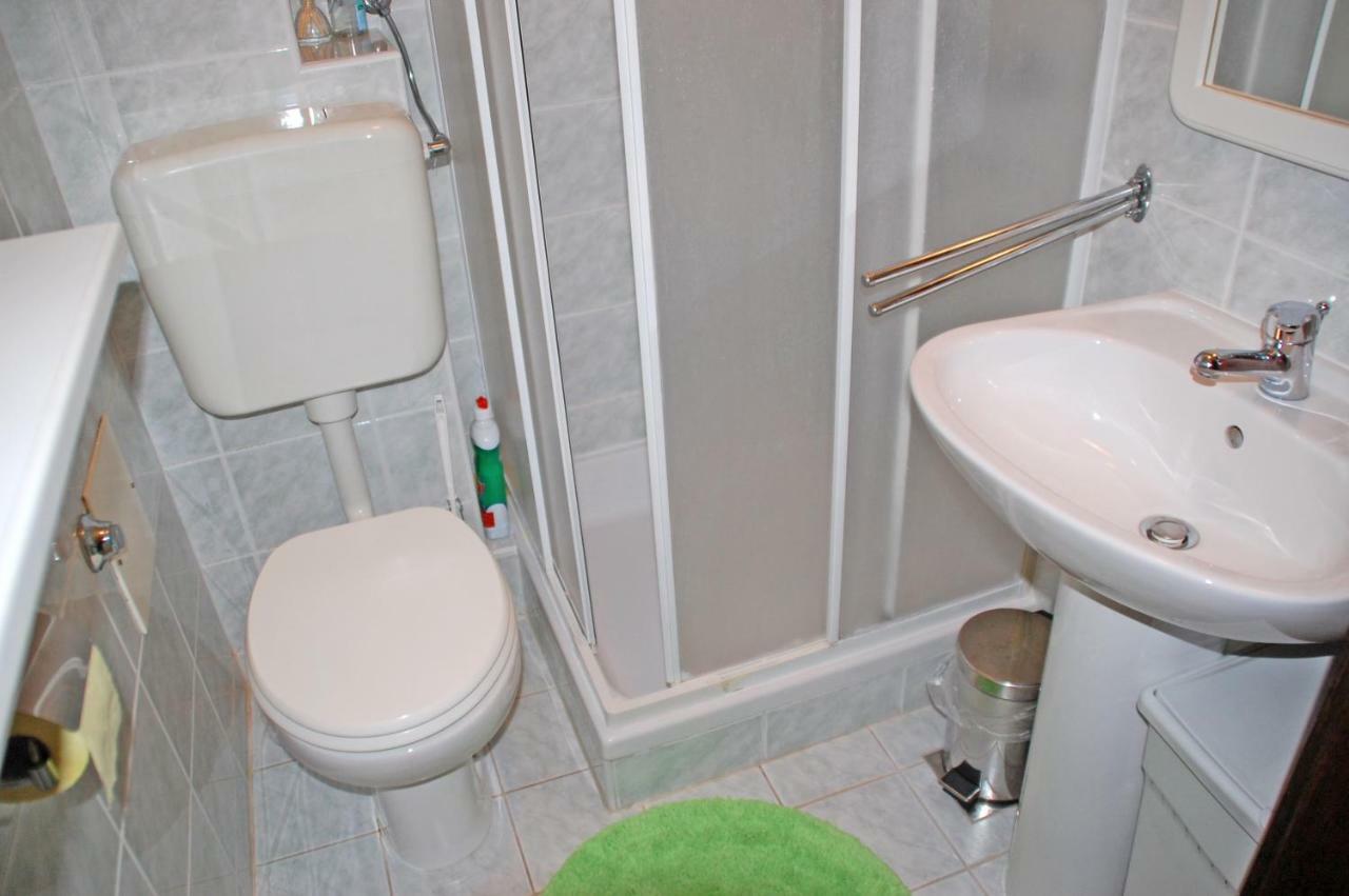 Apartment Branko With Free Parking Ičići Esterno foto